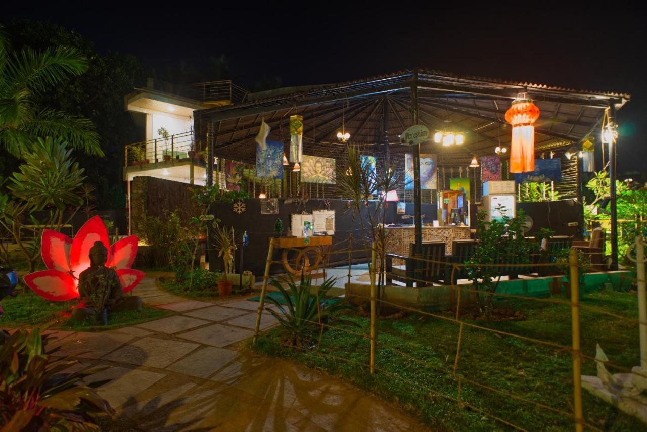 Hotel Lotus Sutra Arambol Esterno foto