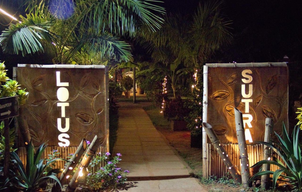 Hotel Lotus Sutra Arambol Esterno foto