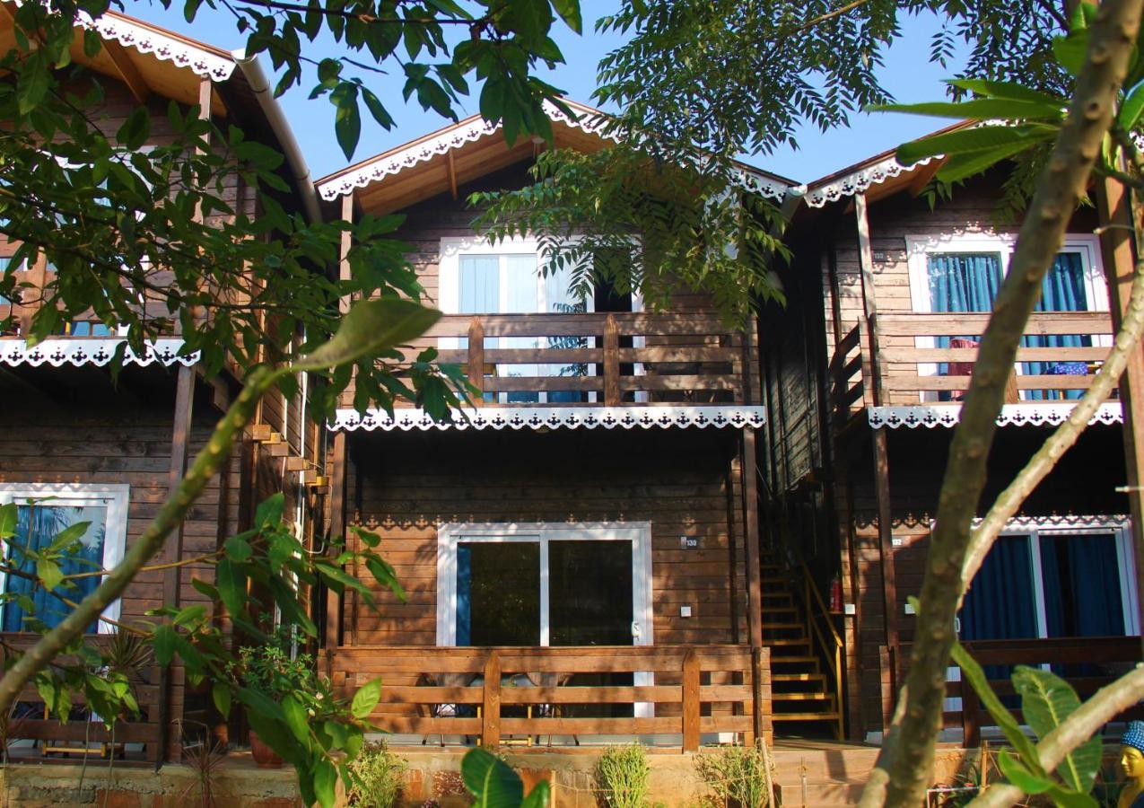 Hotel Lotus Sutra Arambol Esterno foto