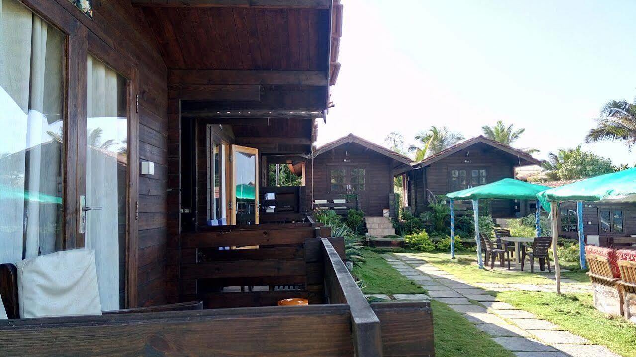 Hotel Lotus Sutra Arambol Esterno foto