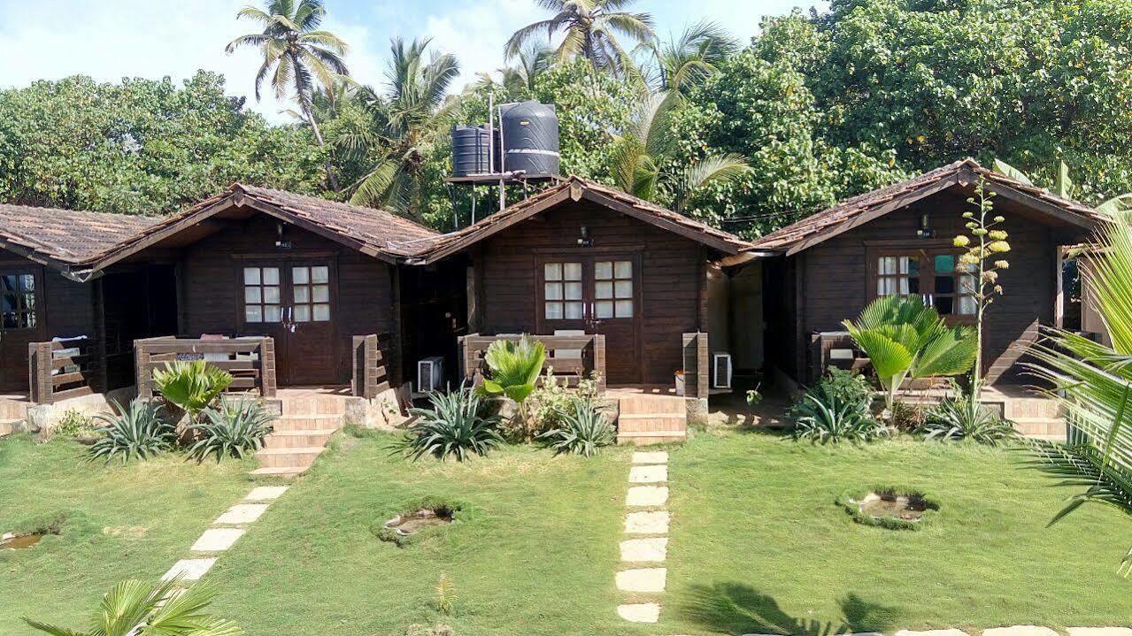 Hotel Lotus Sutra Arambol Esterno foto