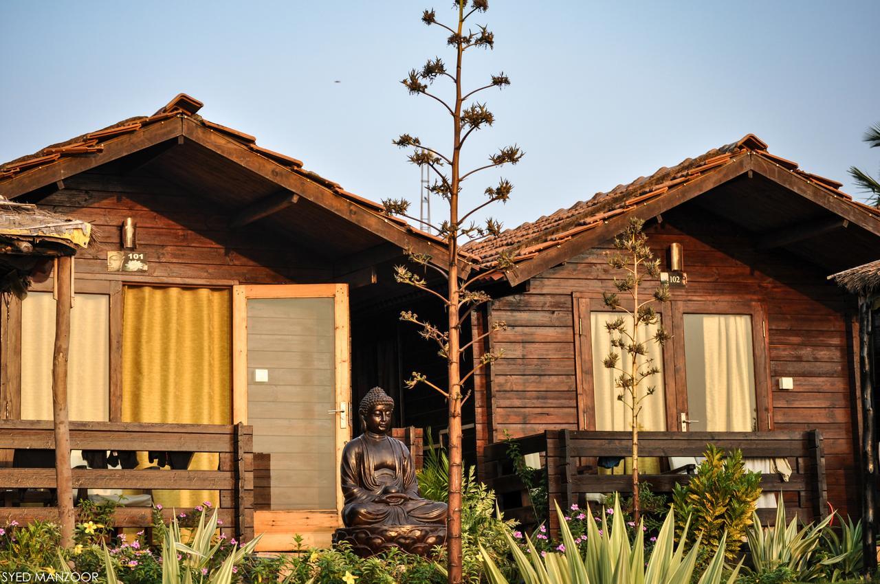 Hotel Lotus Sutra Arambol Esterno foto