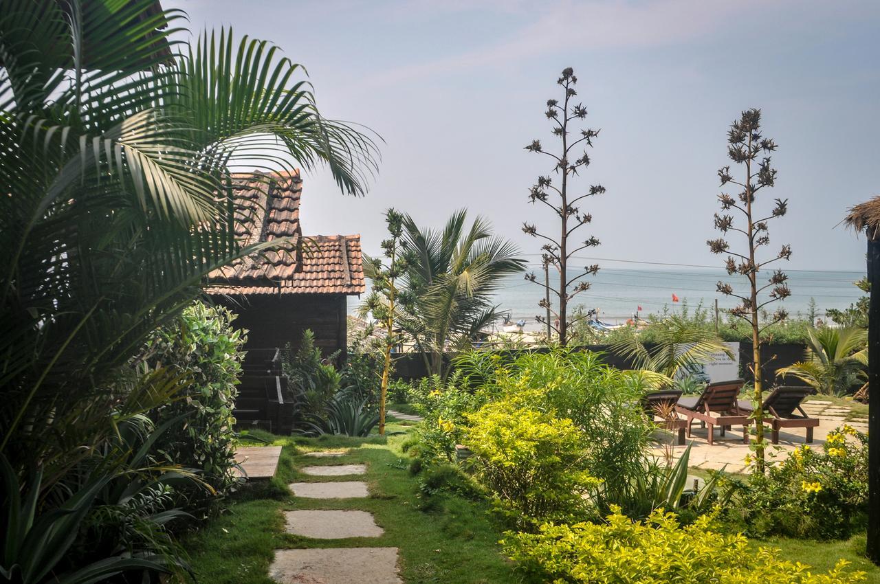 Hotel Lotus Sutra Arambol Esterno foto